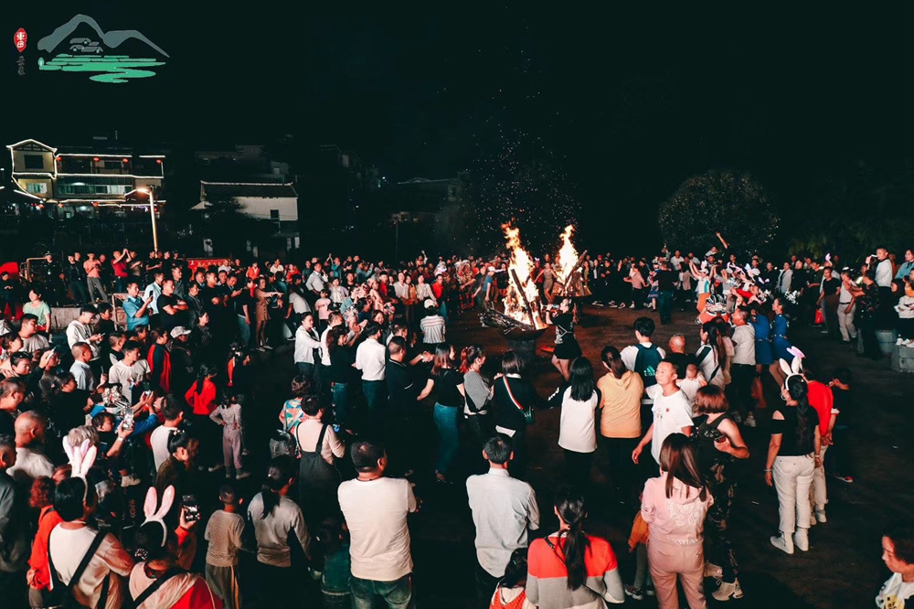 【慶豐收 迎小康】貴安新區(qū)湖潮鄉(xiāng)第三屆中國農(nóng)民豐收節(jié)(圖4) 【慶豐收 迎小康】貴安新區(qū)湖潮鄉(xiāng)第三屆中國農(nóng)民豐收節(jié)(圖4)