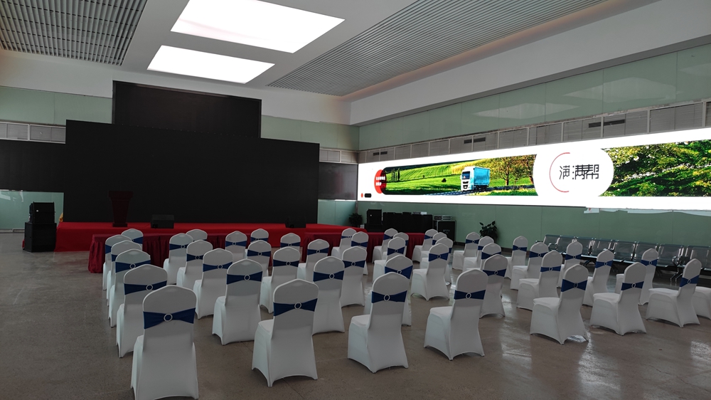 滿幫集團(tuán)貨車司機(jī)流動黨支部成立大會(圖2) 滿幫集團(tuán)貨車司機(jī)流動黨支部成立大會(圖2)